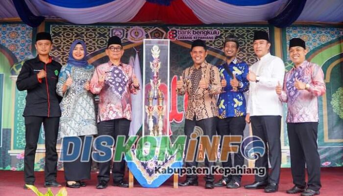 Bupati Kepahiang Tutup MTQ Ke-1: Kecamatan Kepahiang Sabet Juara Umum dengan 23 Tropi