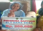 Menjelang Hari Raya Idul Fitri Pemdes Gunung Ayu Salurkan BLT Kepada 7 KPM