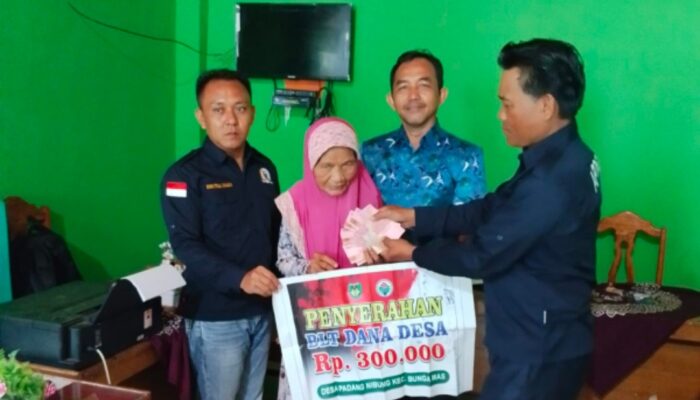 Pemdes Padang Nibung Salurkan BLT DD Untuk Bulan Sepuluh Sampai Desember, Sebanyak 19 KPM Tahun Anggaran 2025.