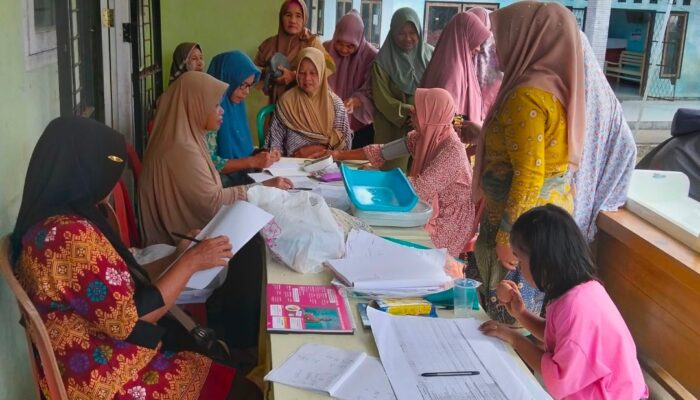 Pelaksanaan Posbindu Di Desa Manggul : Meningkatkan Kesehatan Masyrakat Melalui Pemeriksaan Rutin.