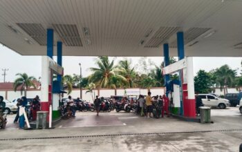 Antrean Panjang di SPBU Bengkulu Selatan Dikeluhkan Pengguna Jalan, Warga Minta Solusi Pemerintah