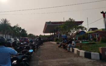 Tiga SPBU Di Bengkulu Selatan Menjadi Sorotan Warga, Diduga Oprasional Tidak Sesuai Dengan.(SOP) Antrean Memenuhi Badan Jalan.